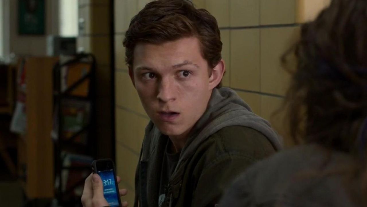 The smartphone used by Peter Parker / Spider-Man (Tom Holland) in ...