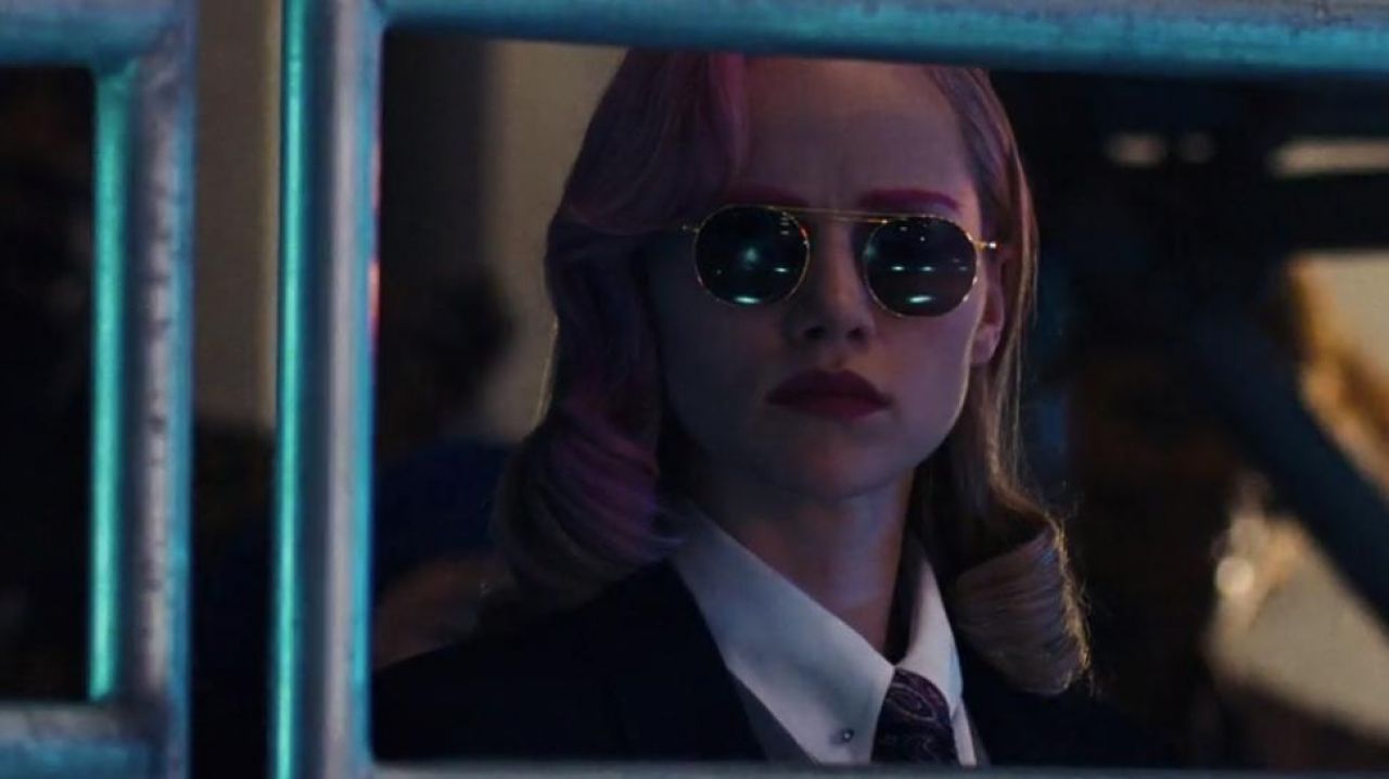 Sun-glasses Ms. Norman (Suki Waterhouse) in Pokémon Detective Pikachu