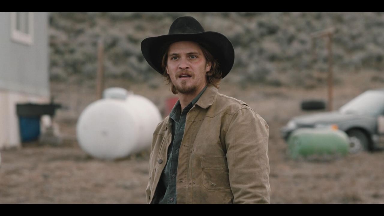 Black cowboy hat of Kayce Dutton (Luke Grimes) in Yellowstone (S01E06 ...