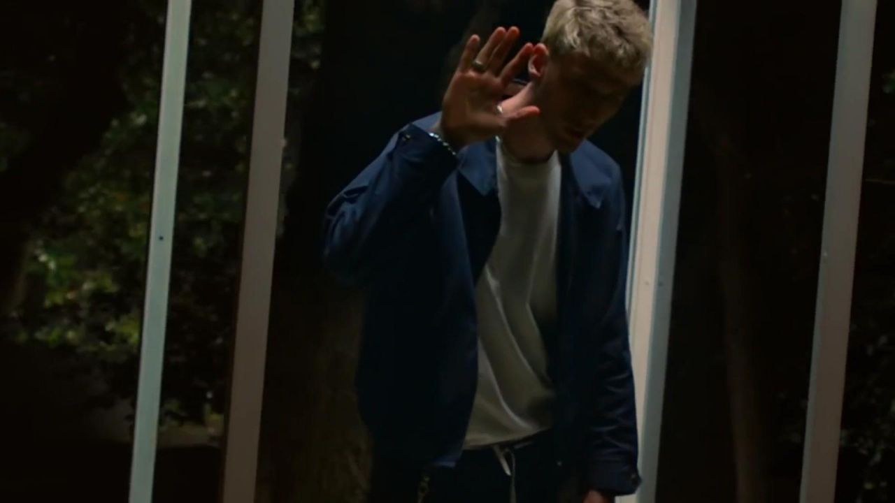 Machine gun kelly glass house