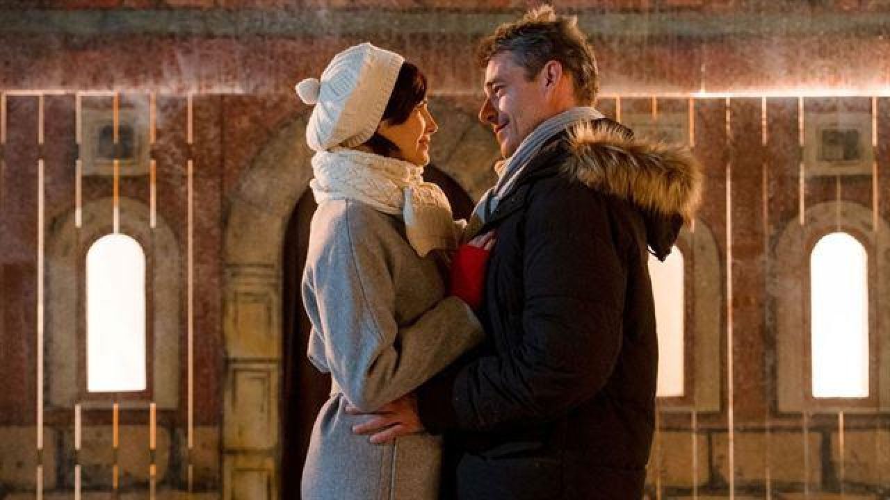 Movie Coup De Foudre à Saint-petersbourg La doudoune parka à capuche fourrure de Vania Belinsky (Thierry Neuvic