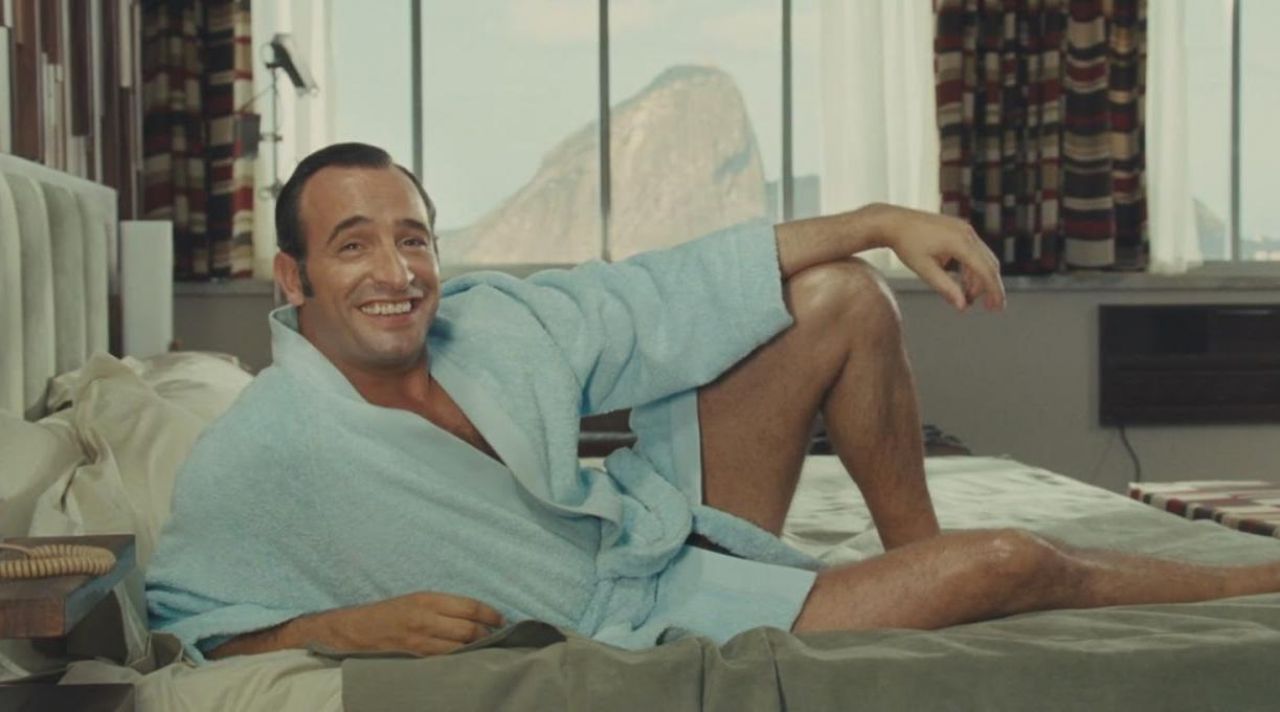 The bathrobe sky blue Jean Dujardon in OSS 117 Rio does not respond