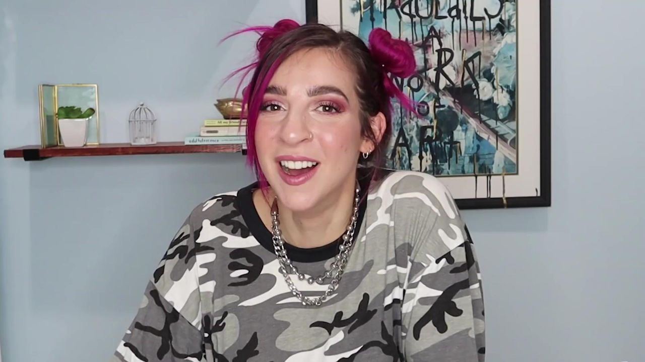 Gabbie Hanna Gif