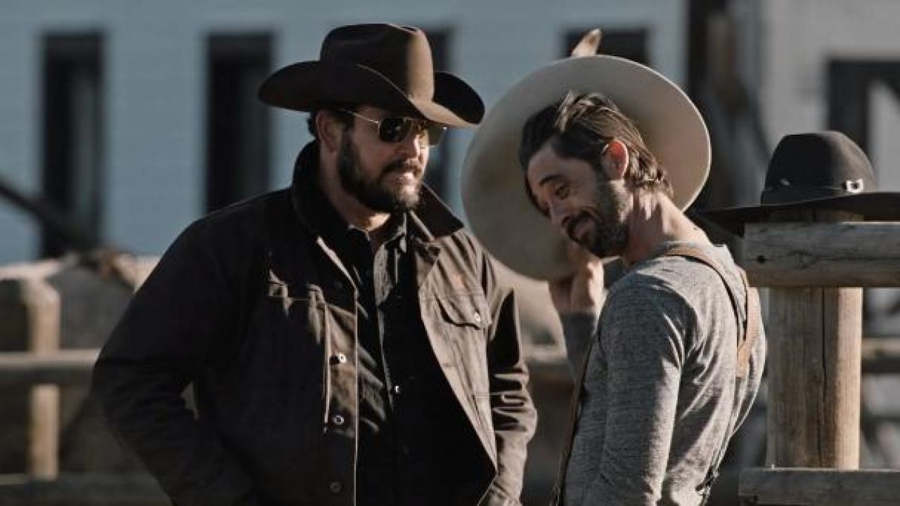 Aviator sunglasses worn by Rip Wheeler (Cole Hauser) as seen in