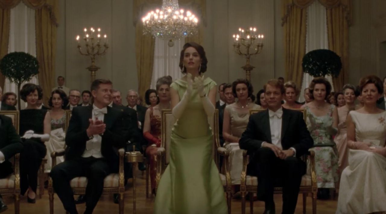 The Piaget oval yellow gold Jackie Kennedy (Natalie Portman) in Jackie.