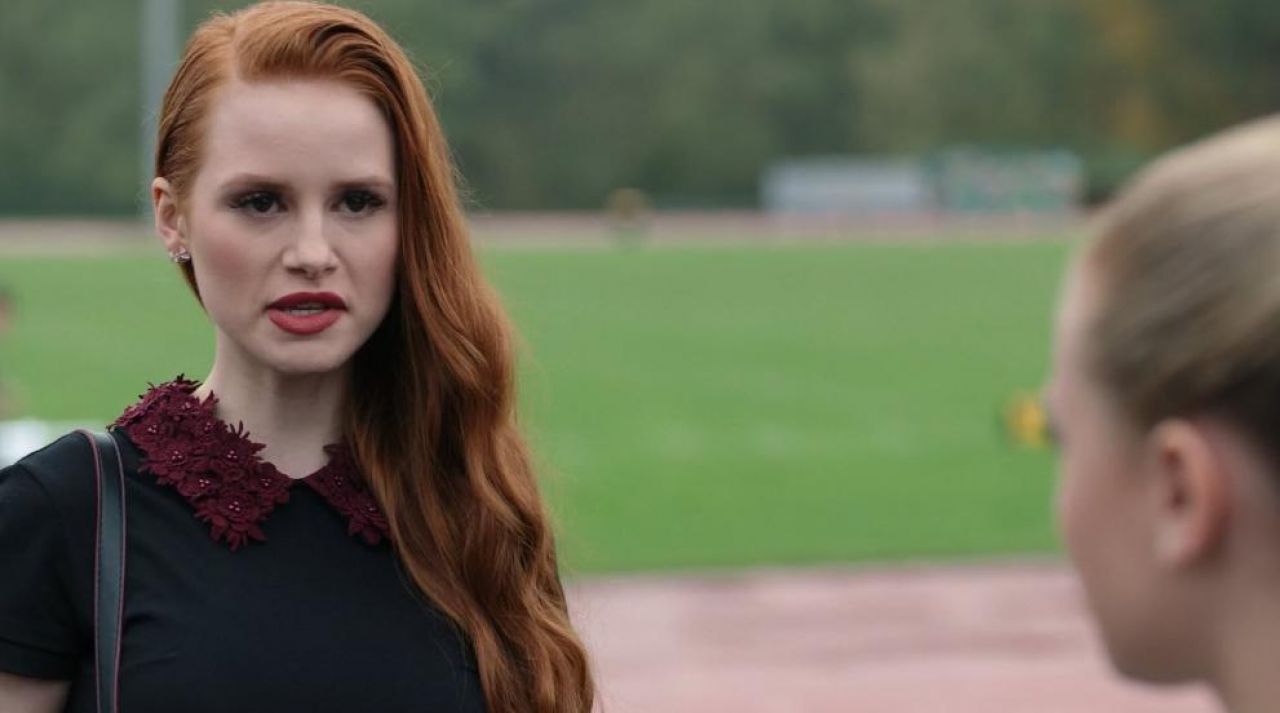 The dress collar flowers of Cheryl Blossom (Madelaine Petsch) in Riverdale.