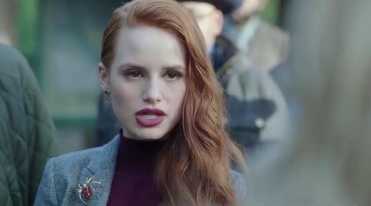 Madelaine Petsch Films Et Programmes Tv La broche araignée de Cheryl Blossom (Madelaine Petsch) dans Riverdale