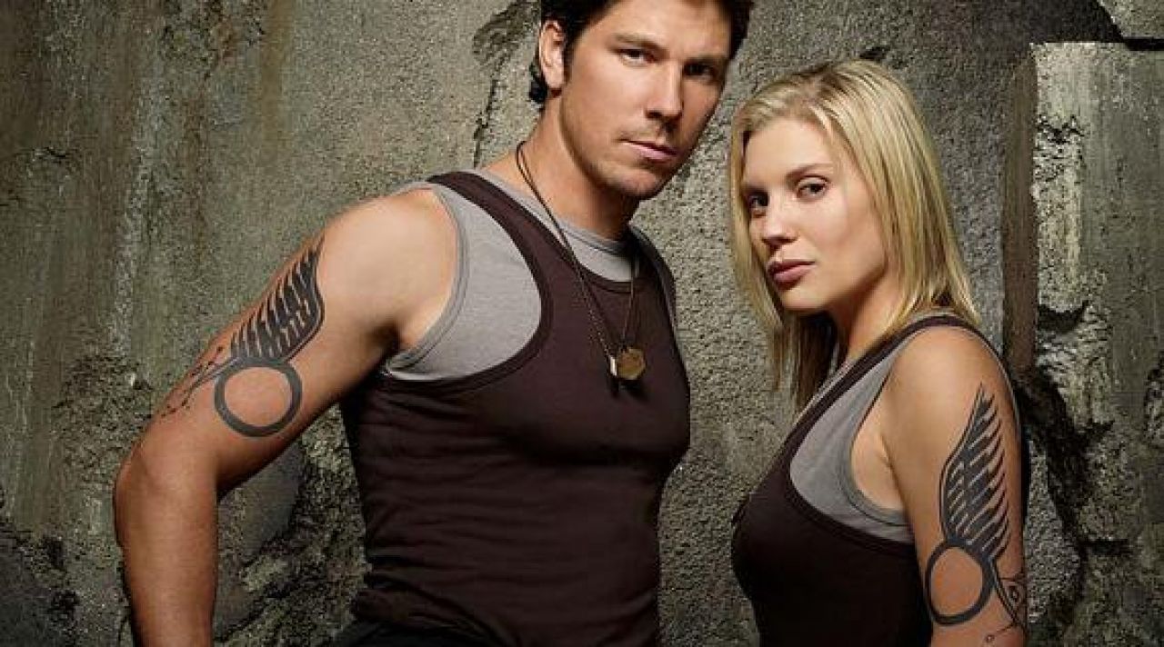 The tatoutages Sam and Starbuck in <b>Battlestar</b> <b>Galactica</b>.