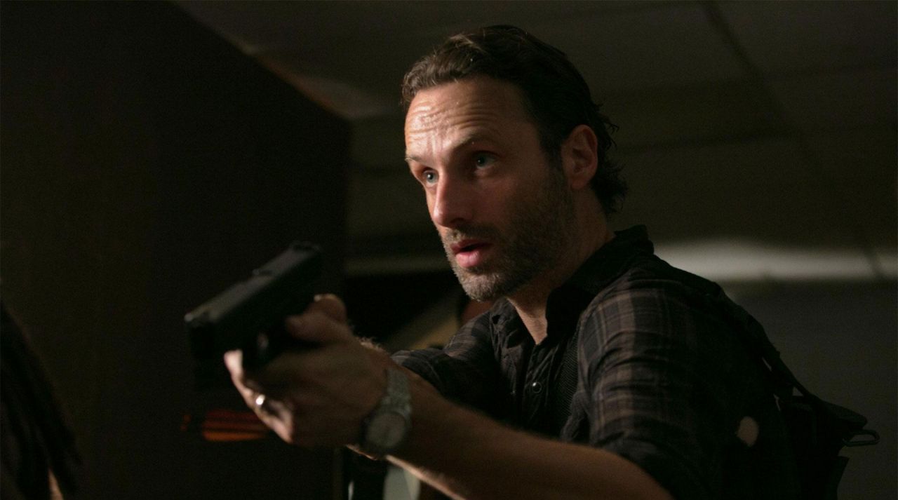 Watch Cole KC3584 of Rick Grimes (Andrew Lincoln) in The