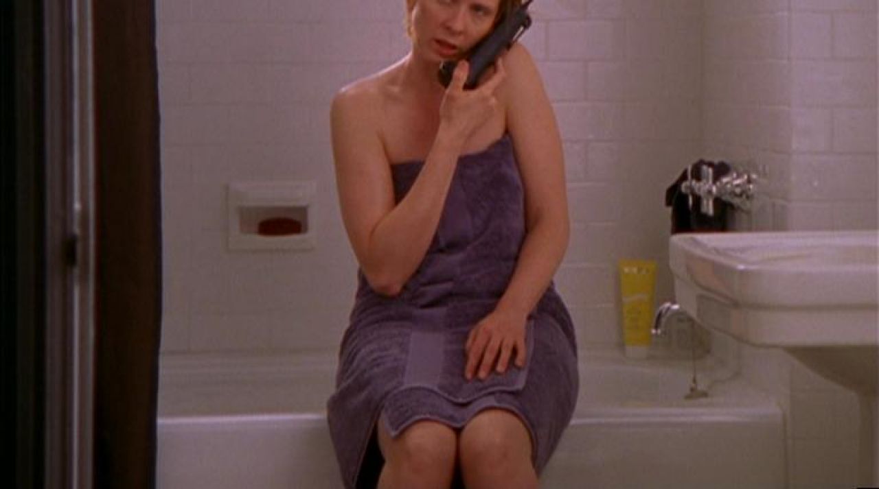 Miranda Hobbes' (Cynthia Nixon) towel in Sex And The City S04E07.