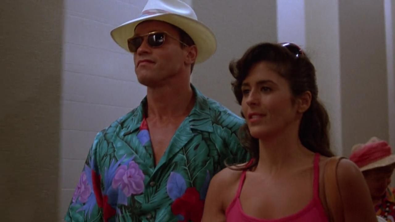 The hawaiian shirt of Ben Richards (Arnold Schwarzenegger) Running Man Spotern