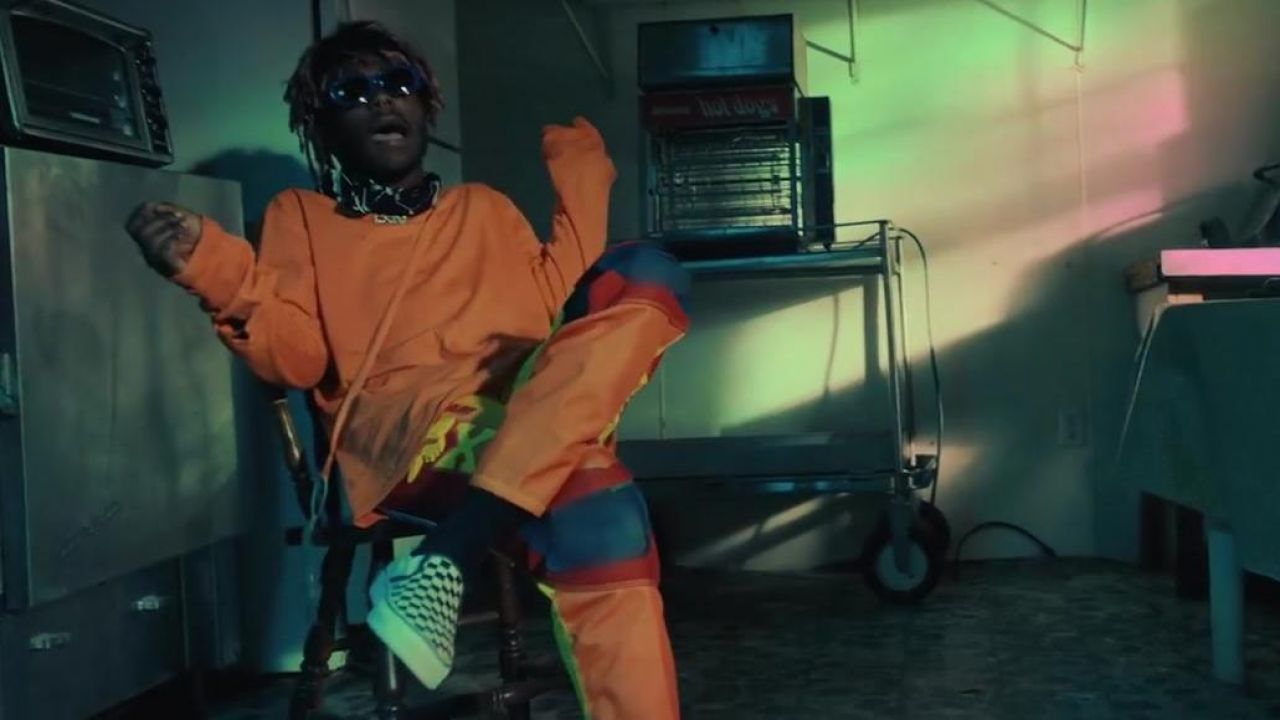 Money longer. Lil uzi vert money longer. Uzi money. Lil uzi vert. Логотип lil uzi vert.