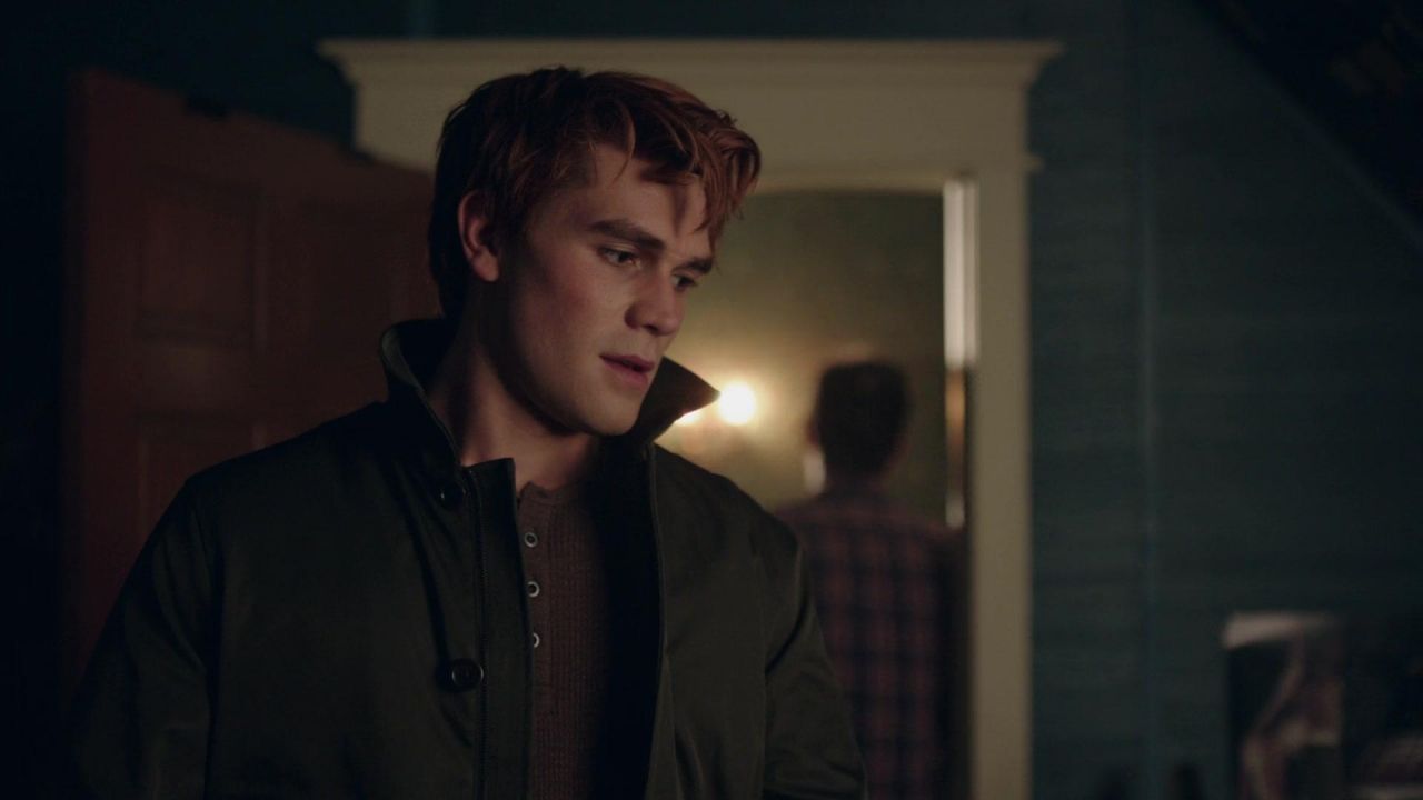 Andrews edits. Diklordefenil smile альбом. Archie andrews gif. Ghosts bbc. Эффекты для текста в фотошопе.
