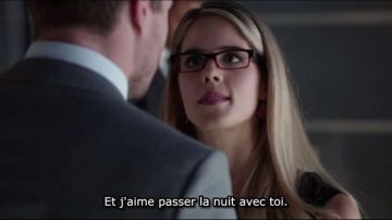 Eyeglasses Soho of Felicity Smoak (Emily Bett Rickards) in Arrow S02E02
