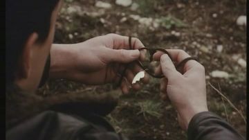 The necklace of friendship of Laura Palmer and James Hurley (James Marshall) in the series Twin Peaks