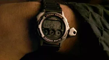 La montre Casio TGW portée par Buchanan (John Hurt) dans le film Frankenstein Unbound