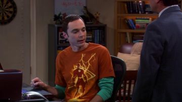 Le T-shirt Flash Lightning de Sheldon Cooper (Jim Parsons) dans The Big bang Theory S04E05