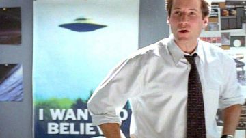 The poster I Want To Believe Fox Mulder (David Duchovny) in the X-Files
