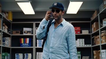 The cap of Clive Owen in Inside Man