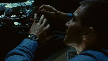 The watch Victorinox of Colter Stevens (Jake Gyllenhaal) in Source Code
