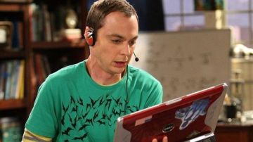The PC portable Dell XPS M1710 Sheldon Cooper (Jim Parsons) in The Big Bang Theory S01E01