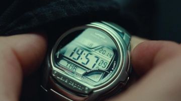The watch Casio Wave Ceptor Bill Marks (Liam Neeson) in Non-Stop