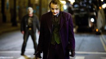 L'imperméable violet du Joker (Heath Ledger) dans The Dark Knight : Le chevalier noir