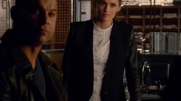 The Leather Leggings Of Kate Beckett In Castle S6e18 Spotern