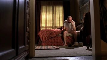Shoes Clarks Wallabees of Walter White / Heisenberg (Bryan Cranston) in Breaking Bad S01E01