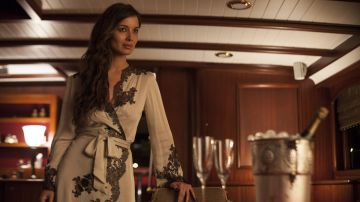 The robe Carine Gilson of Severine (Berenice Marlohe) Skyfall