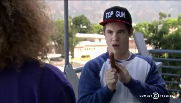 The cap "Top Gun" of Adam Dwanye DeMamp (Adam Devine) Workaholics S0206