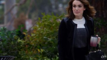 Le mug Starbucks de Jemma Simmons dans Agents of S.H.I.E.L.D.