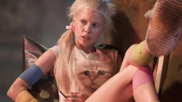 Camiseta de gatito de Yolandi Visser en Chappie