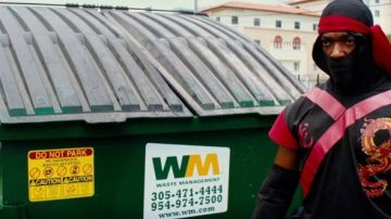 The Ninja suit of Adrian Doorbal (Anthony Mackie) in No pain No Gain