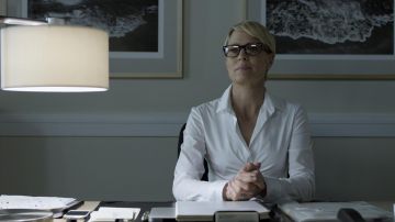 Eyeglasses Ray Ban Claire Underwood (Robin Wright) in House Of Cards S01E01