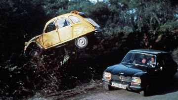 The car citroen 2CV James Bond (Roger Moore) for your eyes only