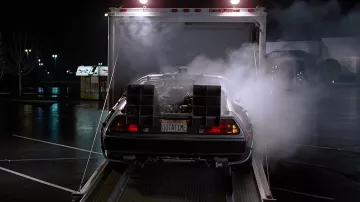 DeLorean DMC-12 (Christopher Lloyd) del Dr. Emmett Lathrop Brown en Regreso al futuro