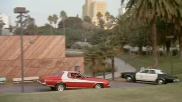 The car Ford Gran Torino 1975 in Starsky & Hutch