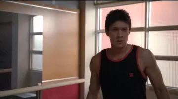 La camiseta sin mangas DC de Mike Change en Glee
