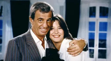 The watch Cartier Panther yellow gold Stephane Rims (Jean-Paul Belmondo) in a Happy Easter