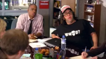 The t-shirt "What Would Jason Do" Frank Rossinato (Judah Friedlander) 30 Rock (S03E09)