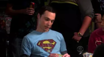 The t-shirt sky blue Superman Sheldon Cooper (Jim Parsons) in The Big Bang Theory S03E05