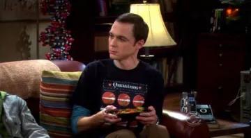 The t-shirt "Quantum" of Sheldon Cooper (Jim Parsons) in The Big Bang Theory S03E09