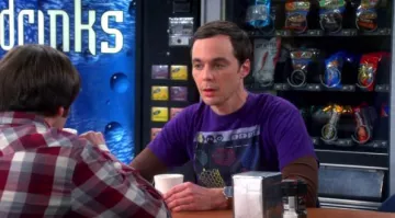 Le t-shirt "Nanotubes" de Sheldon Cooper (Jim Parsons) dans The Big Bang Theory S07E20