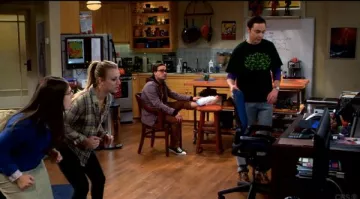 Le t-shirt "monsters" de Sheldon Cooper (Jim Parsons) dans The Big Bang Theory S02E14
