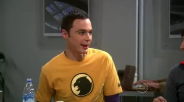 La camiseta "Hawkman" de Sheldon Cooper (Jim Parsons) dans The Big Bang Theory S04E06