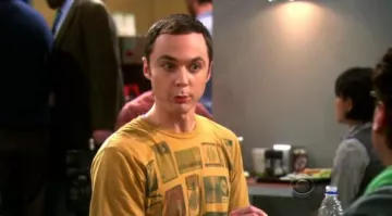 La camiseta "Radios Antiguas" de Sheldon Cooper (Jim Parsons) dans The Big Bang Theory (S04E07)