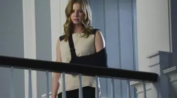 Le top Alice + Olivia d'Emily Thorne dans Revenge