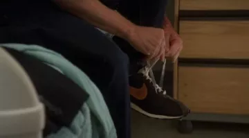 The pair of Nike LD 1000 of Hugh Laurie in Dr. House
