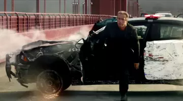 La voiture Dodge Charger de la police empruntée par le Guardian (Arnold Schwarzenegger) dans Terminator Genisys